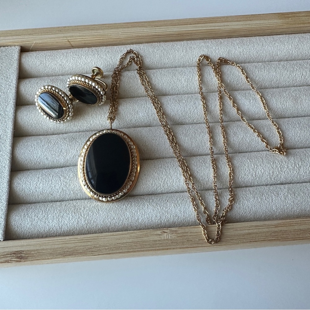 Vintage 12k Gold Filled Necklace and Screw Back Earrings with black beads